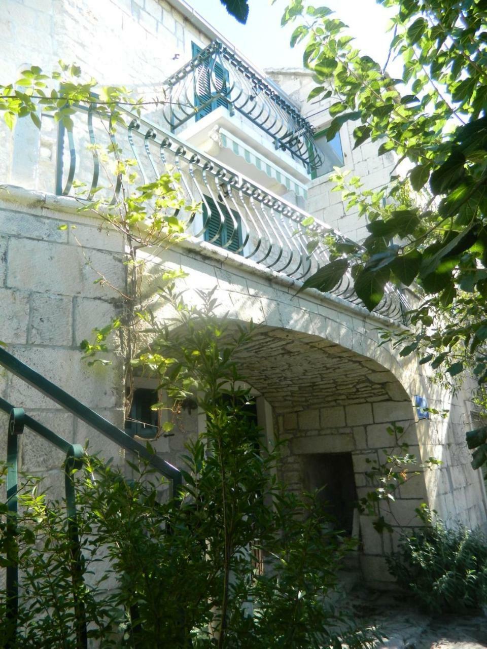 Villa Nikola Brela Eksteriør billede